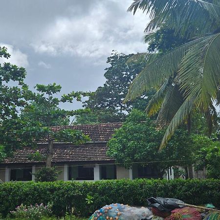 Appartamento Angeo Beach House Alappuzha Esterno foto