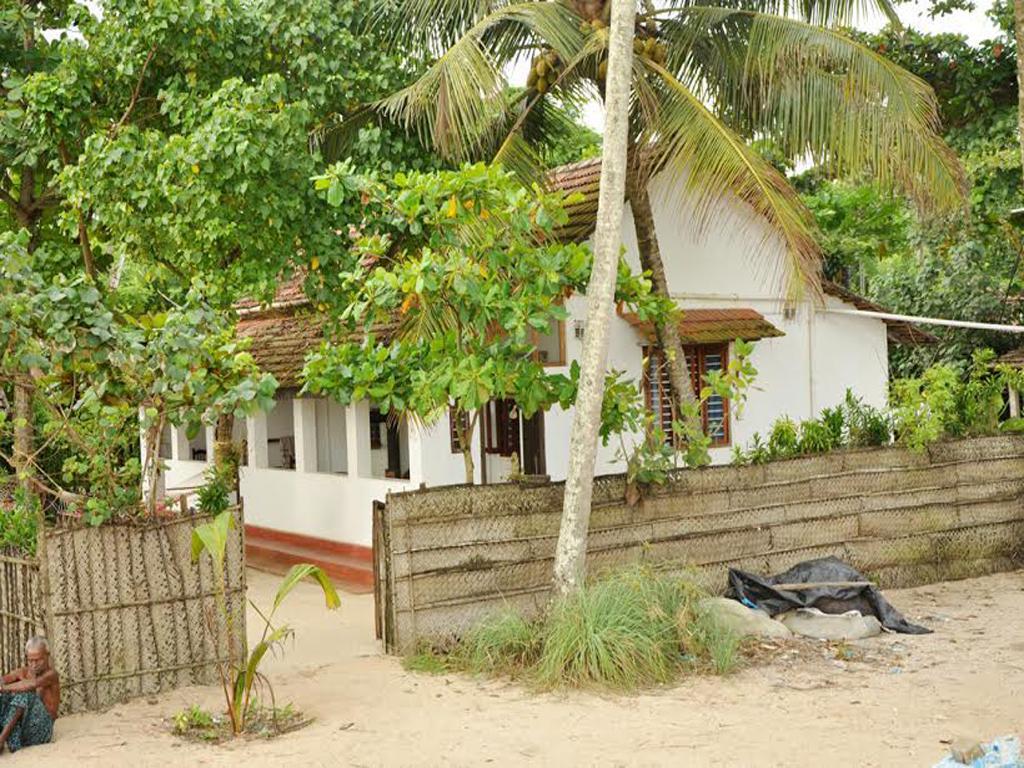 Appartamento Angeo Beach House Alappuzha Esterno foto